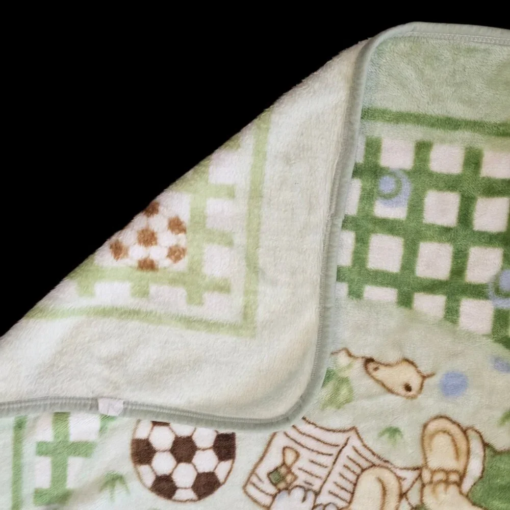 VTG Novatex? Green Baby Blanket Soccer Dog Teddy Bear Kids Mink Fleece‎ 41x56
